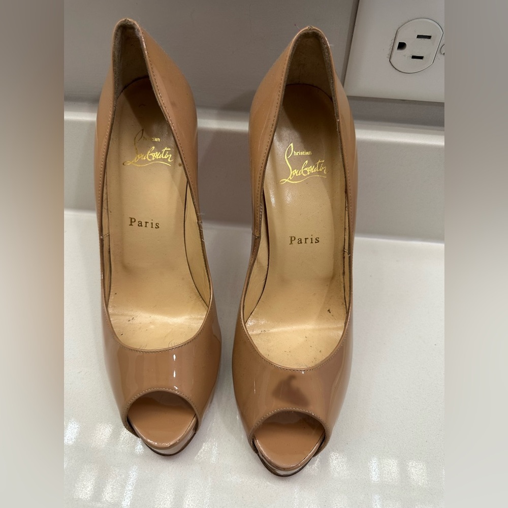 Christian Louboutin Beige Patent Leather Prive Pumps 40
